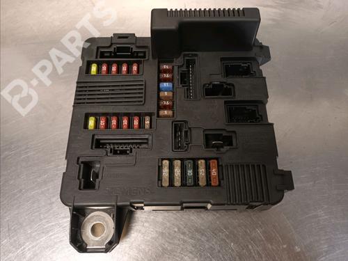 Used Fuse box Fuse box RENAULT MEGANE II (BM0/1_, CM0/1_) 1.6 16V (BM0C, CM0C) (113 hp) 9506435 9506435