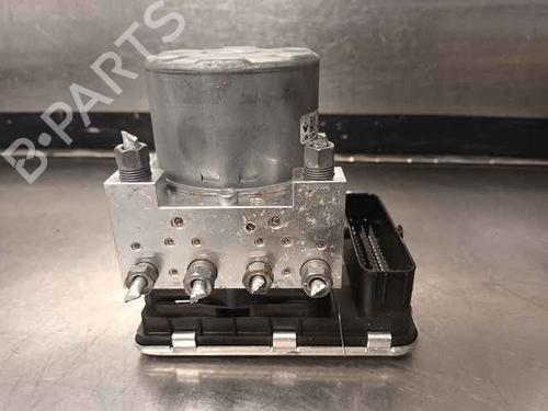 Used ABS pump RENAULT SPORT SPIDER (EF0_) [1995-1999]  23979129