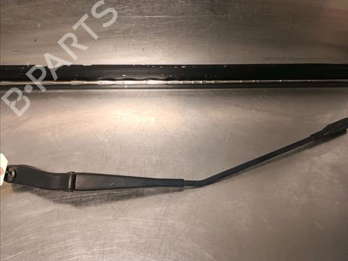 Used Front windshield wiper arm MERCEDES-BENZ A-CLASS (W169) A 150 (169.031, 169.331) (95 hp) 14869874