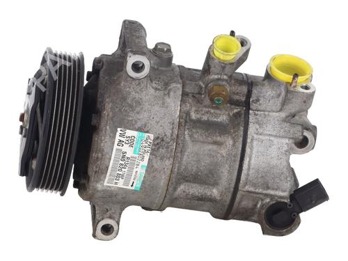 Używane Kompresor / Sprężarka klimatyzacji A/C Kompresor / Sprężarka klimatyzacji A/C VW GOLF VI (5K1) 1.6 TDI (105 hp) 36947189 36947189