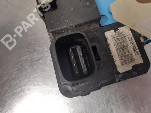 Front right lock VOLVO V70 II (285) D5 | BP9335059C97 