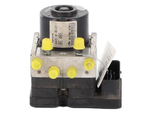 Used ABS pump TOYOTA YARIS (_P9_) 1.3 VVT-i (SCP90_, SCP90R) (87 hp) 22718893