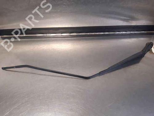 Used Front windshield wiper arm Front windshield wiper arm 38949600 38949600