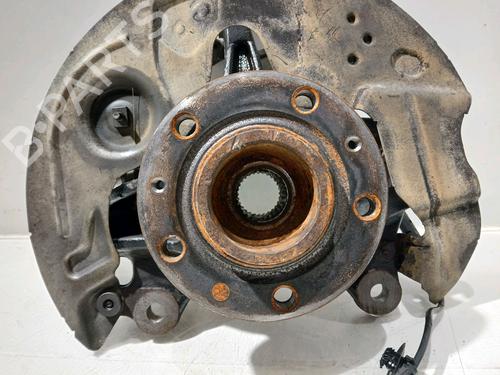 Left front steering knuckle PEUGEOT 5008 II (MC_, MJ_, MR_, M4_) 1.5 BlueHDi 130 (MCYHZJ, MCYHZR, MCYHZX) | BP17315428M25 