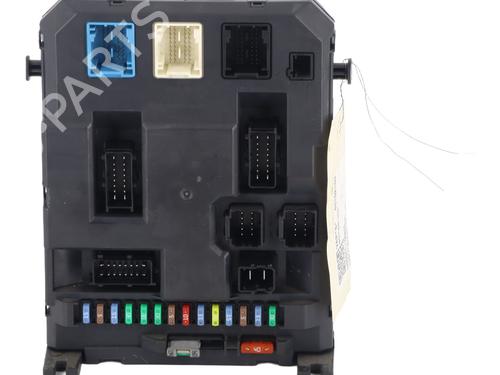 Used Fuse box Fuse box 36881452 36881452