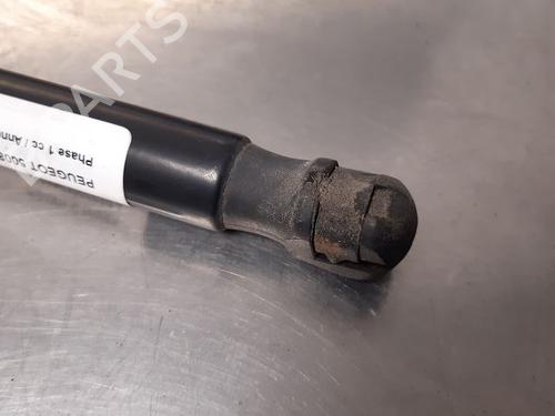 Tailgate lift support PEUGEOT 5008 (0U_, 0E_) 2.0 HDi 150 / BlueHDi 150 | BP14868014C138