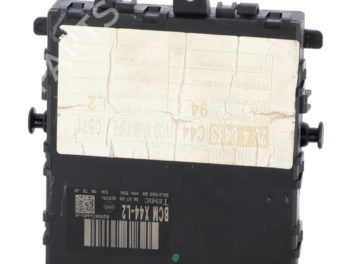 Used Fuse box Fuse box RENAULT TWINGO II (CN0_) 1.2 16V (CN0K, CN0V, CN0A) (76 hp) 33453776 33453776
