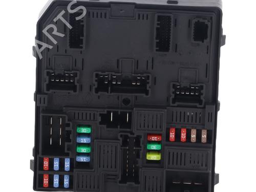 fuse-box-renault-megane-iv-hatchback-b9amn_-2015-36488914 main image