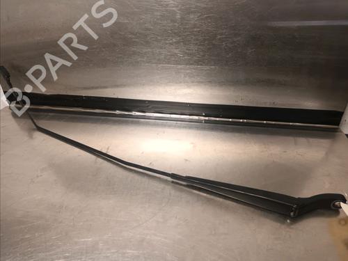 Used Front windshield wiper arm RENAULT ZOE (BFM_) ZOE (88 hp) 14869644