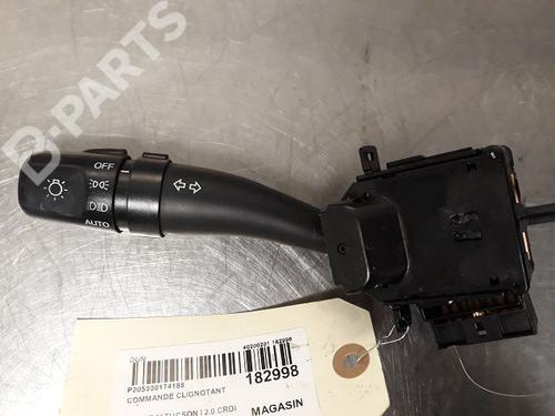 Used Steering column stalk HYUNDAI TUCSON (JM) 2.0 CRDi All-wheel Drive (140 hp) 9325385