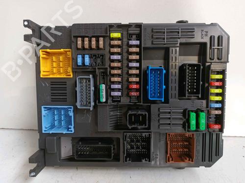 Zekeringkast PEUGEOT 208 II (UB_, UP_, UW_, UJ_) 1.2 PureTech 100 (101 hp) 30120660