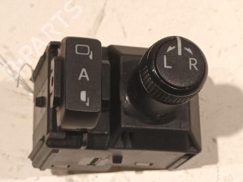 Spejlkontakt TOYOTA C-HR (_X1_) 1.8 Hybrid (ZYX10_, ZYX11_, ZYX10R, ZYX11R) (122 hp) 32410259