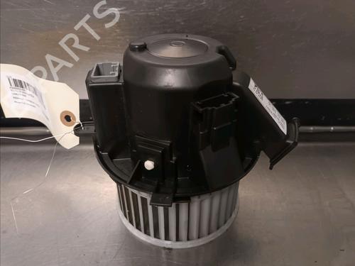 Varmeblæser RENAULT TWINGO III (BCM_, BCA_) 1.0 SCe 70 (BCMB) (69 hp) 15740344
