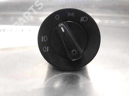 Used Headlight switch SKODA FABIA II (542) 1.6 TDI (75 hp) 9323370