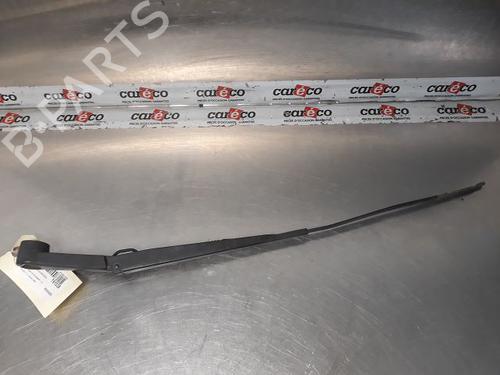 Used Front windshield wiper arm CITROËN C4 Picasso I MPV (UD_) 1.6 HDi (109 hp) 14869551