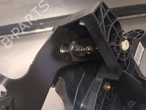 Clutch pedal RENAULT TRAFIC III Van (FG_) 1.6 dCi 120 (FGMB, FGMC) | BP21781655I13 