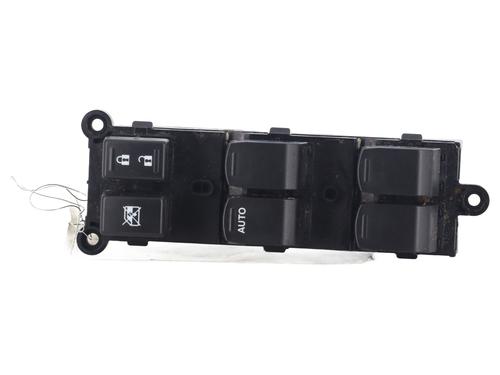 switch-suzuki-celerio-lf-2014-36662844 main image