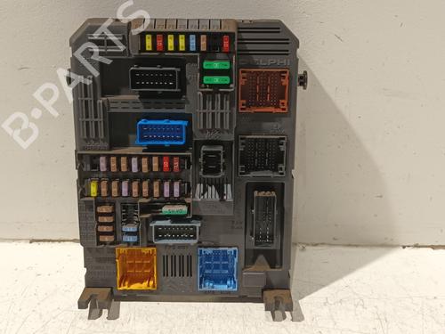 Used Fuse box PEUGEOT 508 SW II (FC_, FJ_, F4_) Hybrid 224 (F45GQU) (224 hp) 21686450