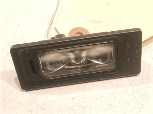 Używane Lampa oświetlenia tablicy rejestracyjnej SEAT ARONA (KJ7, KJP) 1.6 TDI (115 hp) 17994422