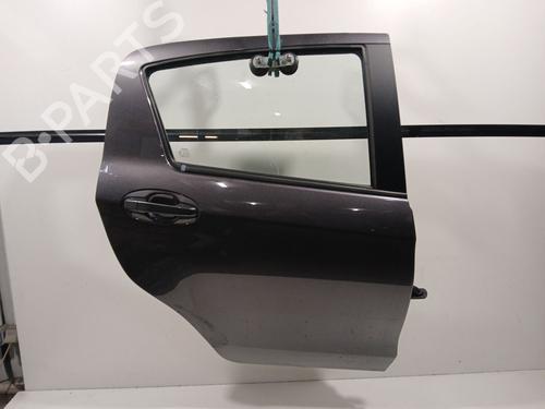 Used Right rear door TOYOTA YARIS (_P13_) 1.3 (NSP130_, NSP130) (99 hp) 28804240