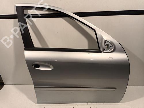 Used Right front door MERCEDES-BENZ M-CLASS (W164) ML 320 CDI 4-matic (164.122) (224 hp) 30120578