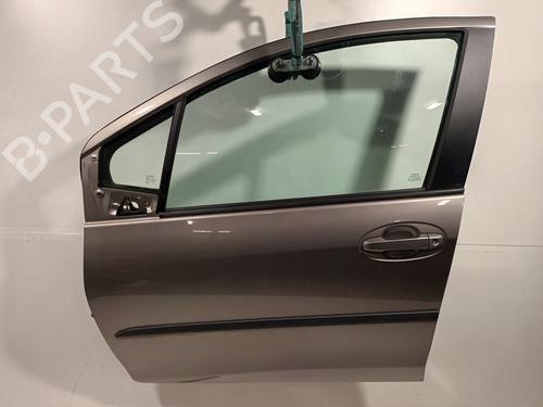 Used Left front door Left front door TOYOTA YARIS (_P13_) 1.0 (KSP130_, KSP130) (69 hp) 39757109 39757109