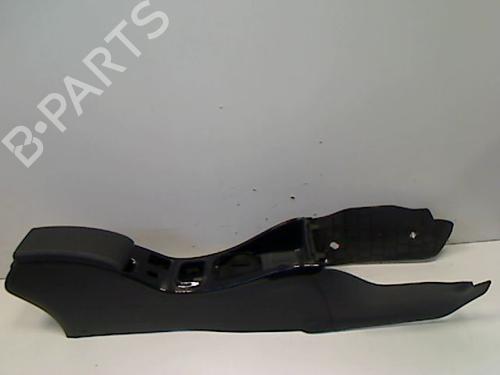 Consola central RENAULT MEGANE III Hatchback (BZ0/1_, B3_) 1.6 dCi (BZ00, BZ12, BZ13) (130 hp) 15741031