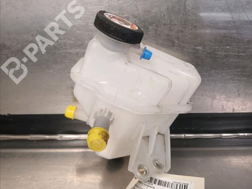 Used Expansion tank Expansion tank TOYOTA YARIS (_P13_) 1.5 Hybrid (NHP130_, NHP130) (101 hp) 10906936 10906936