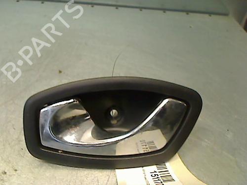 Venstre bak invendig håndtak RENAULT MEGANE III Hatchback (BZ0/1_, B3_) 1.6 dCi (BZ00, BZ12, BZ13) (130 hp) 15741577