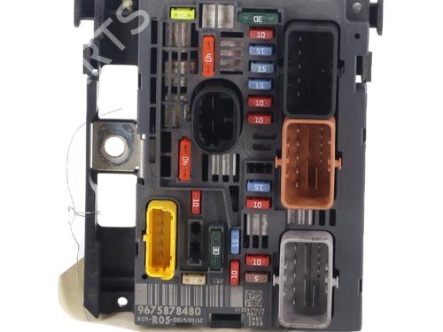 Used Fuse box Fuse box 37660497 37660497