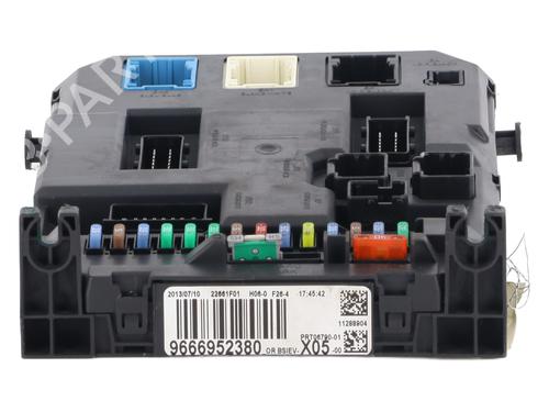 Fuse box CITROËN C3 Picasso (SH_) 1.6 HDI 90 | BP37087865E1 - Image 3