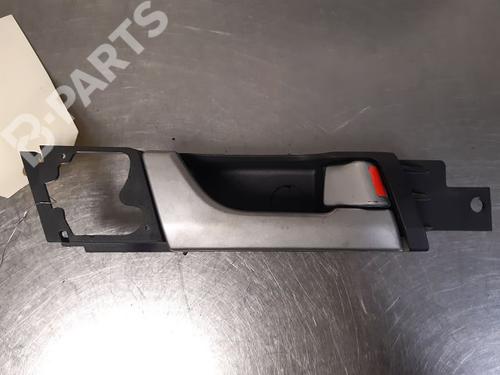 Højre bagtil invendig håndtag CHEVROLET CAPTIVA (C100, C140) 2.0 D (150 hp) 9330266