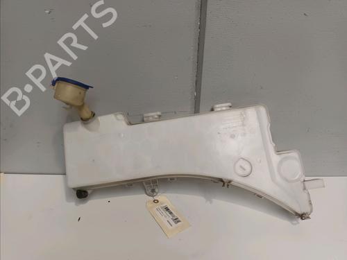 Used Windscreen washer tank PEUGEOT 3008 II SUV (MC_, MR_, MJ_, M4_) 1.2 THP/ PureTech 130 (MRHNSM, MRHNSU, MRHNSJ, MRHNYW,... (131 hp) 12823067