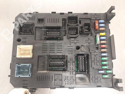 fuse-box-peugeot-expert-van-vf3a_-vf3u_-vf3x_-16-hdi-90-16v-2007-9320990 main image