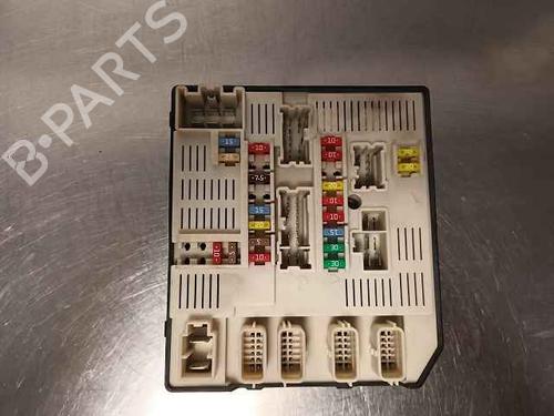 Used Fuse box RENAULT LAGUNA III (BT0/1) 2.0 dCi (BT07, BT0J, BT14, BT1A, BT1S) (131 hp) 30120630