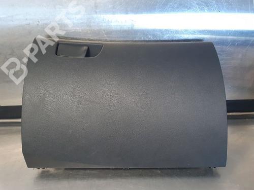Handskerum RENAULT MEGANE IV Hatchback (B9A/M/N_) 1.6 dCi 130 (B9A4) (130 hp) 9334695