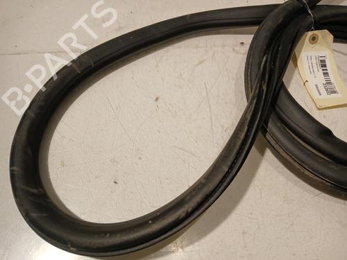 Rubber door seal OPEL CROSSLAND X / CROSSLAND (P17, P2QO) 1.2 (75) | BP17214315C142 
