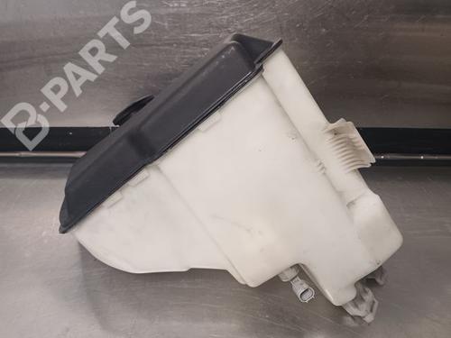 Used Windscreen washer tank BMW 3 (E46) 318 d (116 hp) 9339446