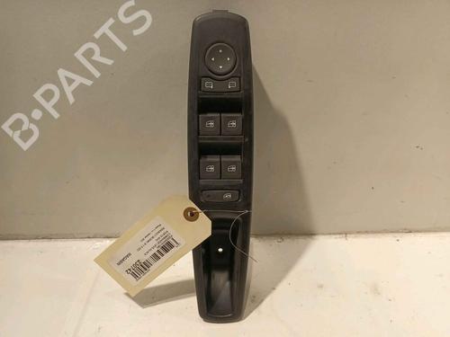 Used Switch RENAULT SCÉNIC III (JZ0/1_) 1.5 dCi (110 hp) 30313674