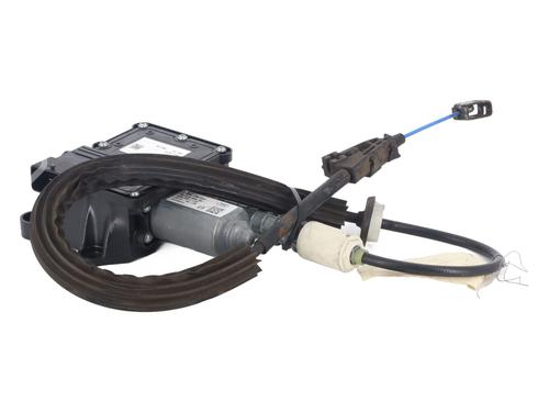 hand-brake-peugeot-508-i-8d_-20-hdi-hybrid4-awc-1607489080-2010-2011-2012-2013-2014-2015-2016-2017-2018-12104961 main image