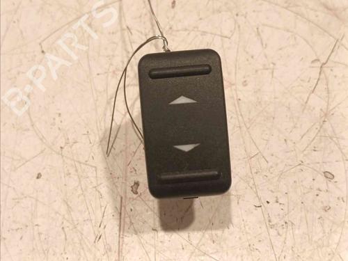 Used Right front window switch FORD KUGA I 2.0 TDCi (136 hp) 20605870