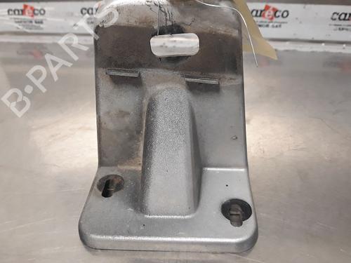Used Front bumper bracket LAND ROVER FREELANDER I (L314) 2.0 Td4 4x4 (109 hp) 14865513