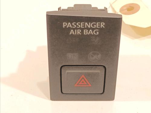 Used Warning switch VW GOLF VII (5G1, BQ1, BE1, BE2) 1.5 TSI (130 hp) 14947885