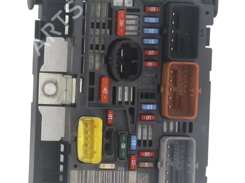 Used Fuse box PEUGEOT EXPERT Van (VF3A_, VF3U_, VF3X_) 1.6 HDi 90 16V (90 hp) 31063403