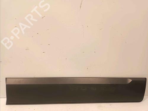 Used Door moulding trim DACIA DUSTER (HM_) 1.5 dCi 115 (HMAD) (116 hp) 30170575