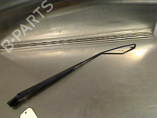 Used Front windshield wiper arm PEUGEOT 1007 (KM_) 1.4 HDi (68 hp) 15741917
