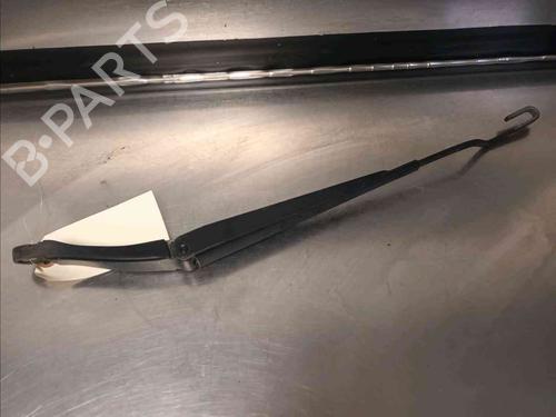 Used Front windshield wiper arm VOLVO XC90 I (275) 2.5 T AWD (209 hp) 20602601