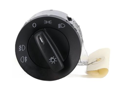 Used Headlight switch VW GOLF VI (5K1) 1.6 TDI (105 hp) 30919439