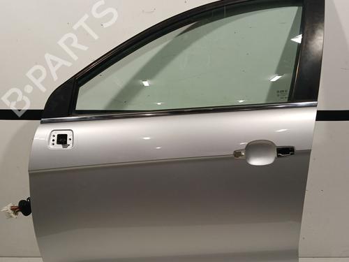 Used Left front door CHEVROLET CAPTIVA (C100, C140) 2.0 D 4WD (150 hp) 20606475