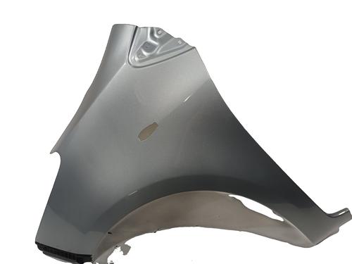 Guarda-lamas esquerdo TOYOTA YARIS (_P9_) 1.0 VVT-i (KSP90_, KSP90R) (69 hp) 33035994